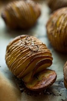 Ziemniaki Hasselback