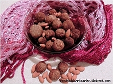 KRUCHE ORZECHOWE KULECZKI