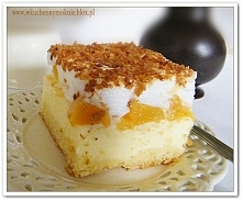 Sernik z brzoskwiniami i pianką bezową (przepis po kliknięciu w zdjęcie)