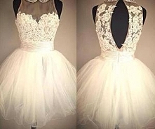 Śliczna ! :) Zwłaszcza to koronkowe wykończenie :)