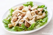 Sałatka z kurczakiem, gruszką i camembert