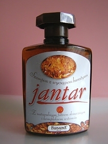 Szampon Jantar z wyciągiem bursztynu i kompleksem witamin do włosów przetłuszczających się. Wyciąg z bursztynu pielęgnuje, wzmacnia i wygładza włosy, równoczenie zapobiega ich p...