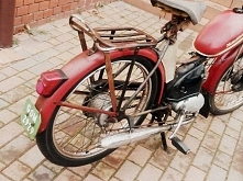 'Nigdy ostatni i nigdy pierwszy
Hej to chyba śni ci się życie'