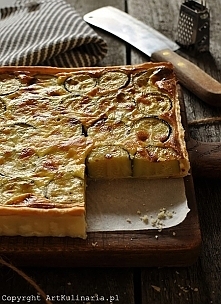 Quiche z cukinią i bryndzą