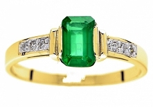 WZ 510 Pierścionek z żółtego złota ze szmaragdem i brylantami  - GRAWER W PREZENCIE od GESELLE Jubiler