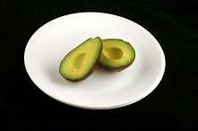Avocado (125 gram = 200 kcal)