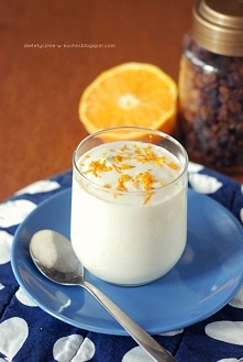 Serniczek z serka wiejskiego dietetyczny.