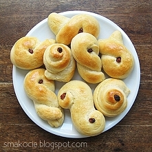 Zakręcone maślane bułeczki