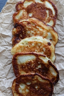 Drożdżowe racuchy z jabłkami.
BY KASIA R 4/18/2015
Zaskakujące jak dawno ich nie jadłam, ostatnio chyba jeszcze robiła nam je Babcia (spec od takich domowych placuszków itp). Cz...