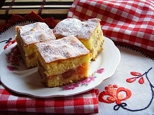 Szarlotka zawsze udana. Najlepsze ciasto z jabłkami.







Dziś dla odmiany coś słodkiego :) Pyszna szarlotka z przepisu mojej mamy i przez nią upieczona, świeżutka, pachnąca P...