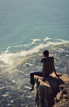 Każdy, komu ufamy, na kogo,...