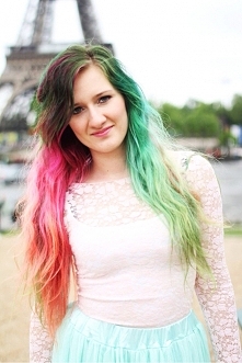 Paris , color hair <3
