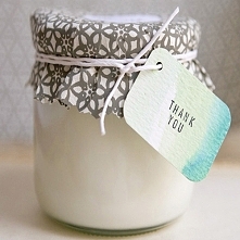 słoiczek... czegoś białego :)