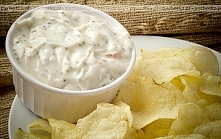 Dip migdałowo-czosnkowy