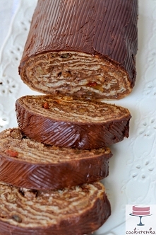 Waflowa rolada z kaszą jaglaną, czyli zdrowsza wersja salcesonu :) 
Przepis po kliknięciu w zdj.