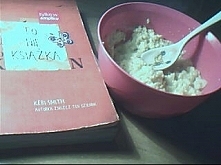 odżywka białkowa, jajko, zmielona kasz kus kus, cynamon-czyli, robimy mase :D