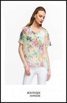 Do pracy czy na randkę – na każdą okazję mamy dla Ciebie świeże pomysły z bluzką w roli głównej. 
Szyfonowa, lekka bluzka z pięknym kwiatowym nadrukiem - tulipany.
Model z wbudo...