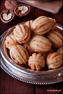 Orzeszki nadziewane kremem michałkowym – przepis ilovebake.pl