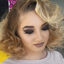 smoky eyes 
hot/not ?