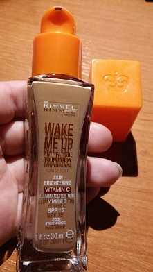 podkład rimmel wake me up jak sie spisuje, klikajac na zdjecie przechodzisz na mojego bloga , zapraszam