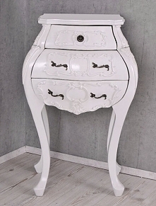 Komódka na Wysokich Nogach