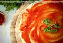 Spód pizzy z maślanką i masłem