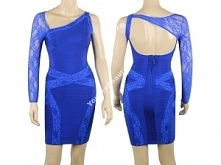 Bandażowa sukienka asymetryczny rękaw kobaltowa chabrowa. Wstawki   z koronki. Kliknij w obrazek aby kupić.