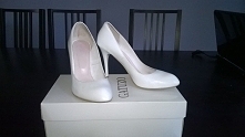 Do sprzedania buty firmy GATUZO. Rozmiar 39. Bardzooooo wygodne. POLECAM! ;)