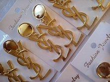 Pozłacane kolczyki w kształcie YSL - ostatnie 5 par! Długość 6,5 cm. Cena-9,99 zł - możliwość wystawienia aukcji allegro.