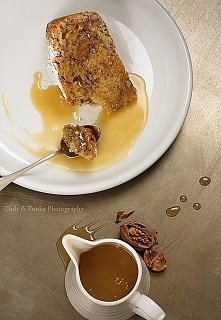 CIASTO ORZECHOWE Z SOSEM KARMELOWYM À LA BUTTERSCOTCH