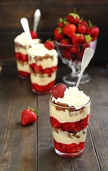 truskawkowe słodkości