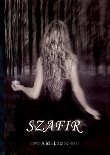 Szafir Pierwsza część trylogii Wybranka. Miasteczko Foxwoods w stanie Connecticut zamieszkują istoty magiczne, żyjące wśród nieświadomych ich odmienności ludzi. Beztroskie życie...