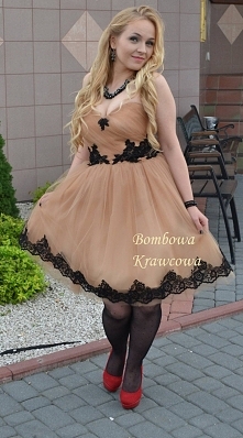 klik w zdjęcie. sukienka tiulowa z koronką dla druhny na studniówkę lub wesele, więcej zdjęć i informacji na fb fanpage Bombowa Krawcowa