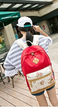 Plecak z motywem kwiatów. P...