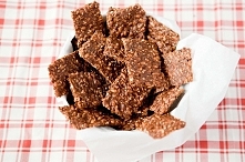 DIETETYCZNE KRAKERSY Z ZIAREN SIEMIENIA LNIANEGO, SEZAMU I SŁONECZNIKA