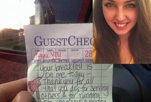 Zamiast rachunku za śniadanie wręczyła strażakom list. Dzięki temu odmieniła los swojego ojca