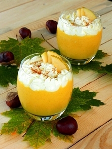 Deser dyniowy z gruszką i mleczkiem kokosowym