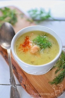 Zupa krem z ziemniaków z wędzonym łososiem