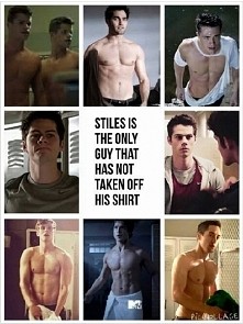 On nie musi ściągać koszulk...