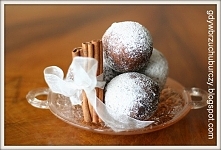 Błyskawiczne pączki serowe