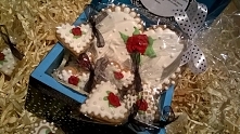 Pierniczki w ślicznej skrzynce, idealny prezent np. na urodziny......