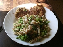 Druga wersja, kotlecik i makaron ze szpinakiem :)