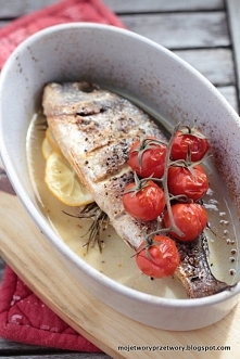 Dorada z rozmarynem, winem,...