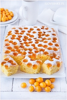 Placek z owocami (mirabelkami)