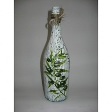 Butelka zdobiona metodą decoupage.