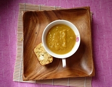 Najlepsza zupa z soczewicy i babeczki z fetą i oliwkami