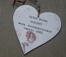 Drewniane serduszko na sznurku do zawieszania. Oryginalny, wyjątkowy prezent dla kobiet na urodziny, imieniny i inne okazje. Wymiary 20cm x 18cm