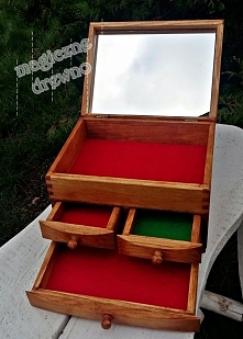 Szkatułka z szufladkami- zd...