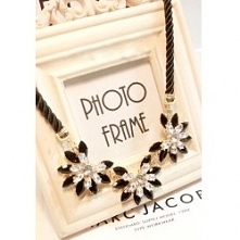 Piękny czarny naszyjnik, który doda uroku każdej stylizacji. Posiada łańcuszek z regulacją długości - 24,99zł - klik w zdjecie