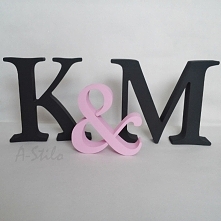 Inicjały, litery to ciekawa i modna dekoracja wnętrza, ozdoba stołu weselnego jak i również efektowny i oryginalny prezent.
Zapraszam  - biuro.astilo@gmail.com